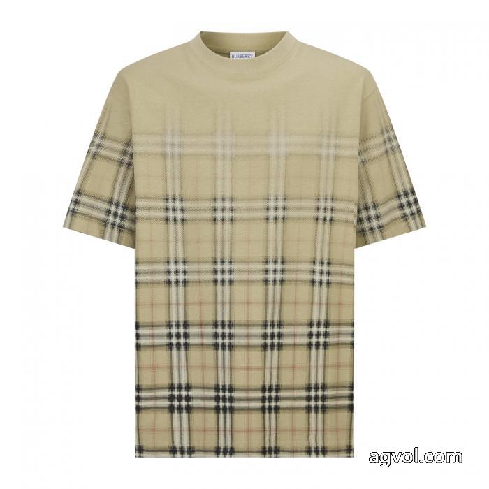 流行 話題が沸騰中 ヘルシー 抜け感重視BURBERRYブランド 通販店半袖Tシャツ_0_4