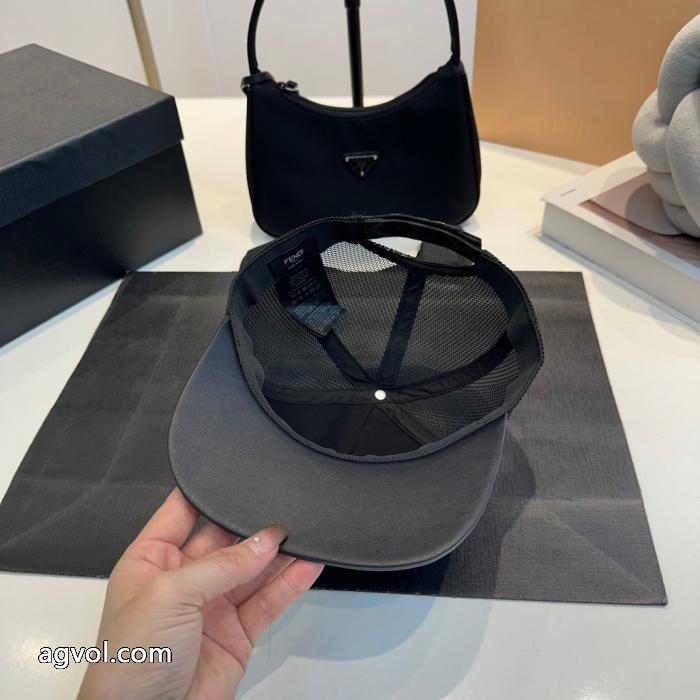 &nbsp;&nbsp;&nbsp;&nbsp;帽子FENDIスーパー コピー秋冬限定色や海外限定 知的な雰囲気冬着物 クリスマスプレゼントにも._0_4