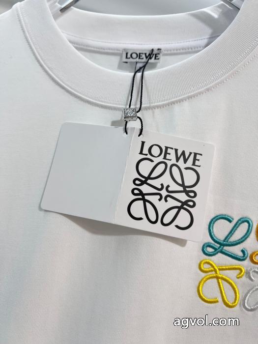LOEWEスーパー コピー高級感の漂う逸品 2026年秋冬のトレンド 上品上質半袖Tシャツ_0_2