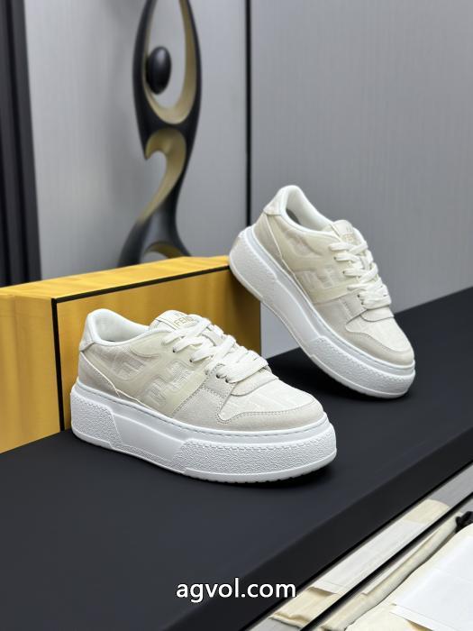 FENDI&nbsp;&nbsp;&nbsp;&nbsp;スニーカーブランド 偽物 激安 通販高級感のあるデザイン 今季買い逃した人必見! カジュアルを一歩大人に._0_3