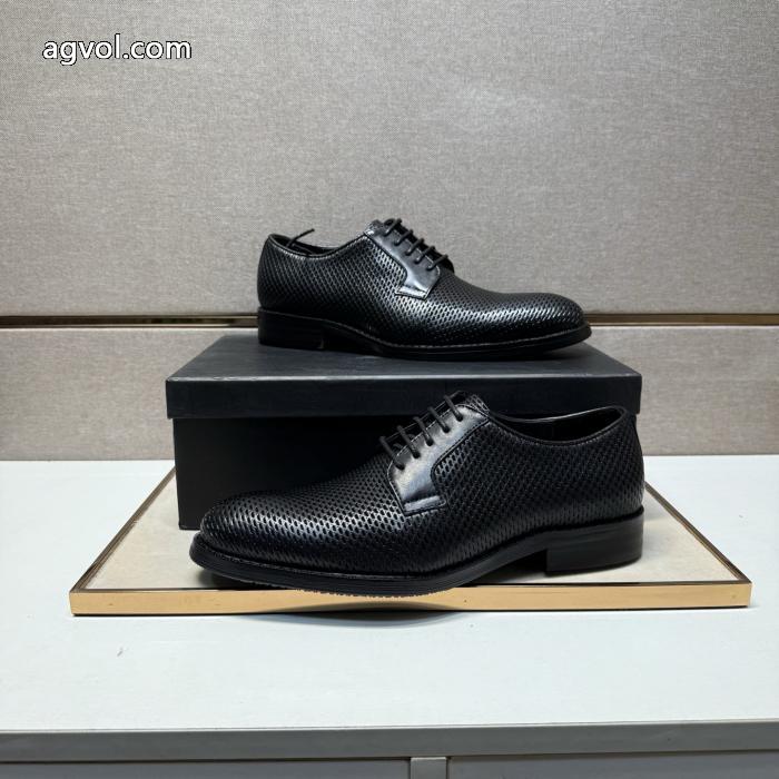 ARMANI靴 ブーツ魅力的 高級品 人目を引く存在感ブランド 偽物._0_4