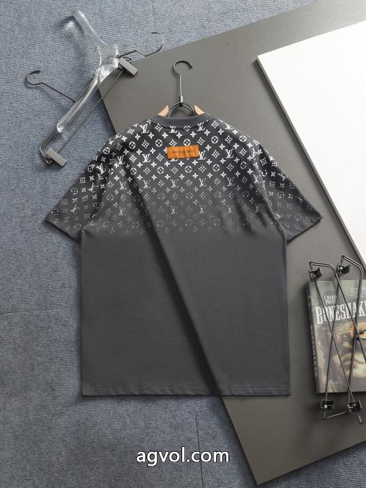 スーパー コピー メンズLOUIS VUITTON大人の上質感 海外セレブ定番愛用  今年新作登場Tシャツ_0_0