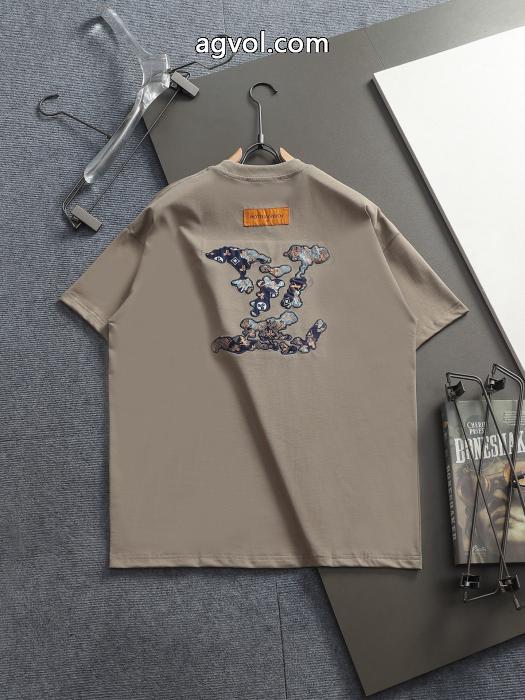 超大特価 2026年の秋冬に着たい 高級感の漂う逸品LOUIS VUITTONTシャツコピー ブランド_0_2