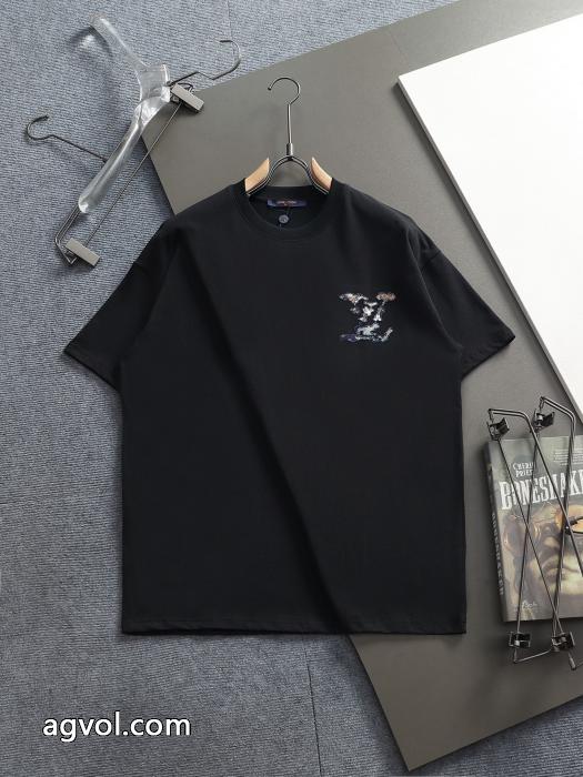 超大特価 2026年の秋冬に着たい 高級感の漂う逸品LOUIS VUITTONTシャツコピー ブランド_0_3