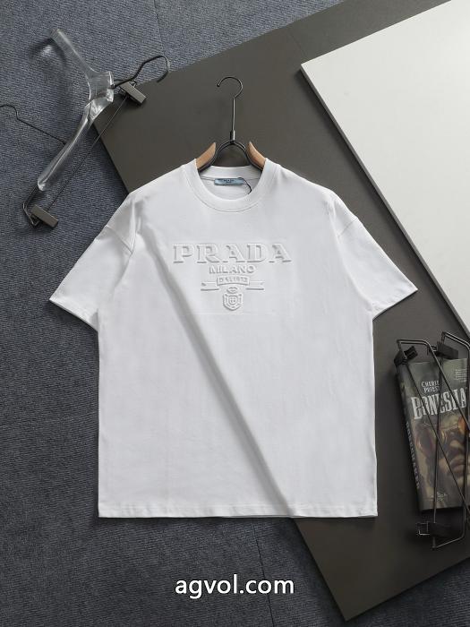 コピー 商品 販売流行っている 安心の品質いい SS26完売必至TシャツPRADA_0_1