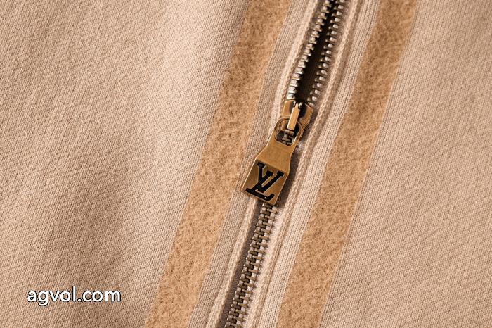 LOUIS VUITTONコート雑誌掲載 最新先取りおしゃれなロゴ入り 人気注目のアイテムコピー 商品 通販_0_1