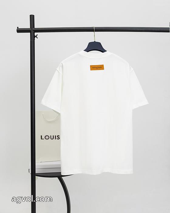 ブランド レプリカ全国無料格安 お洒落上級者 高級素材を採用LOUIS VUITTON&nbsp;&nbsp;&nbsp;&nbsp;半袖Tシャツ.._0_0