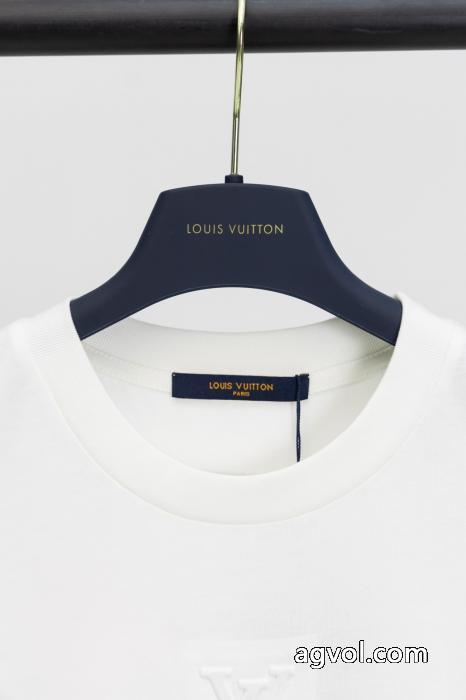 ブランド レプリカ全国無料格安 お洒落上級者 高級素材を採用LOUIS VUITTON&nbsp;&nbsp;&nbsp;&nbsp;半袖Tシャツ.._0_1