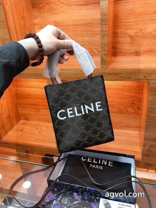 肌触りのいい   上質感 全国無料得価バッグCELINEコピー 品 ブランド_0_4