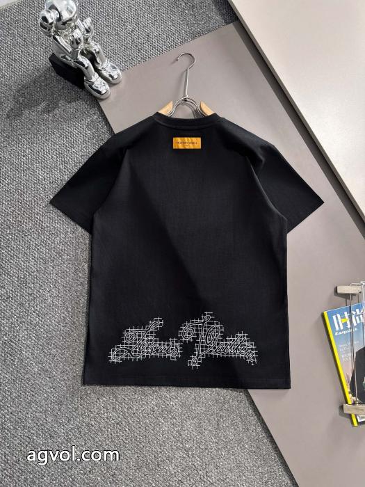 LOUIS VUITTONブランド コピー 専門店韓国人気 カジュアルの定番 人気高いアイテムTシャツ_0_2