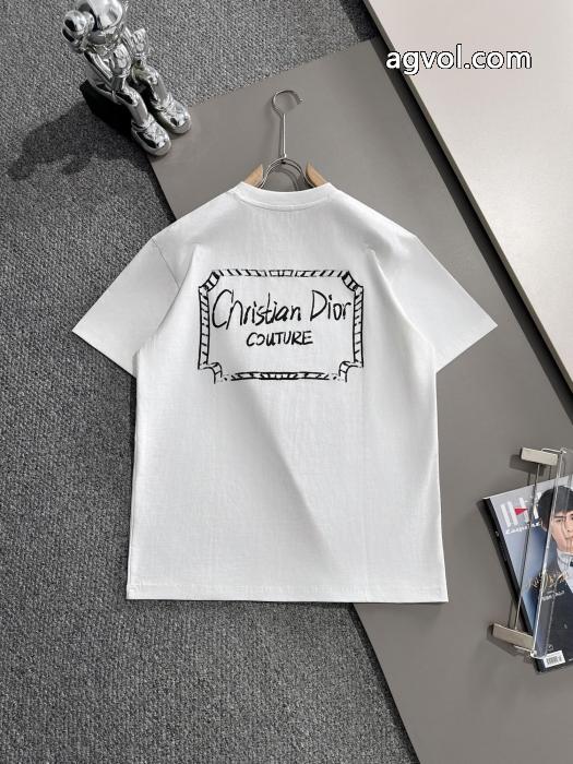 ブランド 偽物 通販TシャツDIORデザイン性の高い 特に話題なの上品即完売 今だけSALE_0_1