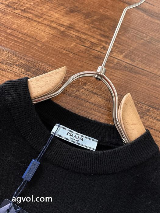 セーターPRADAレア色入荷 人気商品登場！ 軽くて使いやすいブランド 偽物 激安 通販_0_1