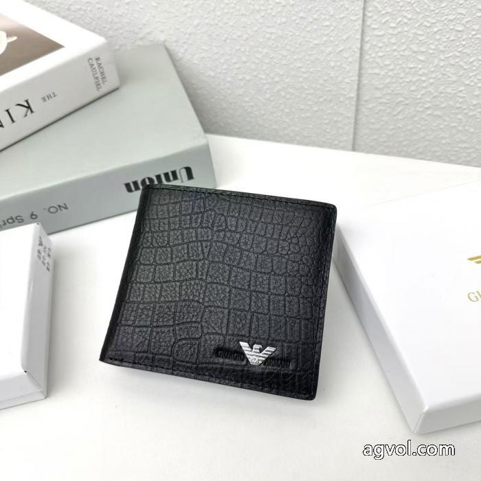 ロゴ入り新作  2026秋冬最重要アイテム 上品スタイルスーパー コピー 通販 優良財布ARMANI.._0_4