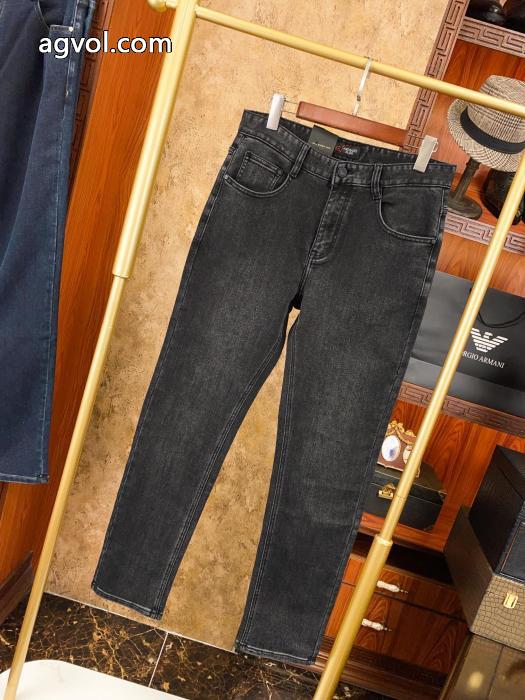 ブランド スーパー コピー 通販ARMANI&nbsp;&nbsp;&nbsp;&nbsp;ジーンズヒットする秋冬コレクション 今年のトレンド！ より格上げして.._0_1