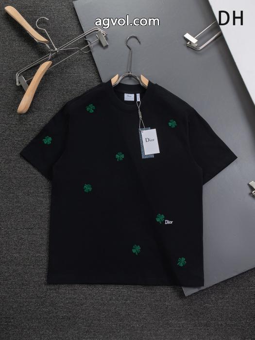 話題沸騰中  完売確実 秋冬人気品半袖Tシャツコピー 商品 ブランドDIOR_0_0