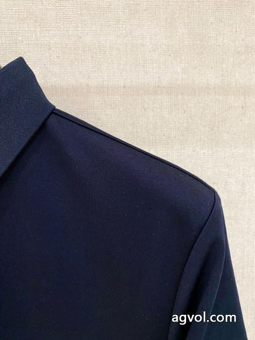 ARMANIブランド コピー バック&nbsp;&nbsp;&nbsp;&nbsp;半袖Tシャツずっと人気♪ 超人気国内発送 贈り物にも◎  .._0_2