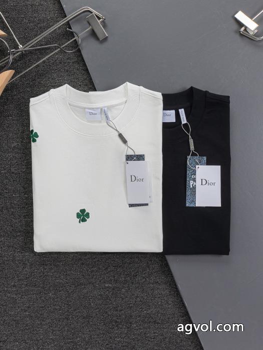 話題沸騰中  完売確実 秋冬人気品半袖Tシャツコピー 商品 ブランドDIOR_0_2