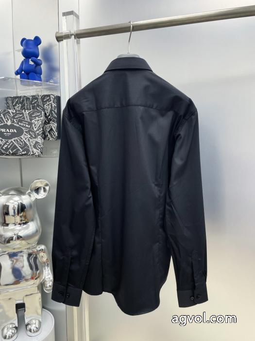 限定特価 上品さ漂う 素材感に注目アルマーニ&nbsp;&nbsp;&nbsp;&nbsp;長袖Tシャツブランド コピー 販売 店.._0_2