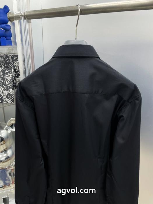 限定特価 上品さ漂う 素材感に注目アルマーニ&nbsp;&nbsp;&nbsp;&nbsp;長袖Tシャツブランド コピー 販売 店.._0_5