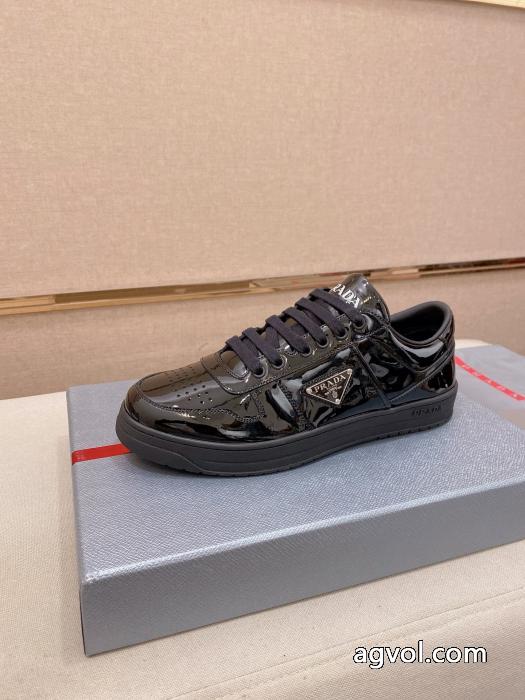 ブランド コピー s 級PRADA&nbsp;スニーカー若々しい雰囲気 セールで狙う 新色入荷._0_0