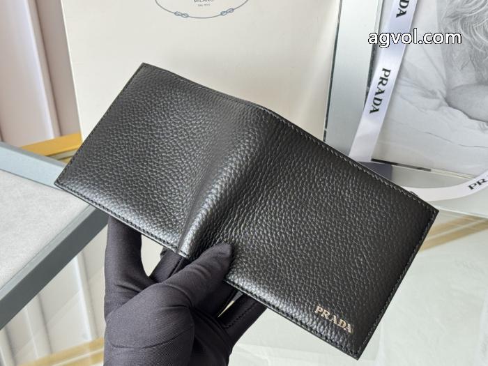 オススメな秋冬新作 格好良い 人気新作　ロゴ入り&nbsp;&nbsp;&nbsp;&nbsp;財布コピー 商品 販売PRADA.._0_1