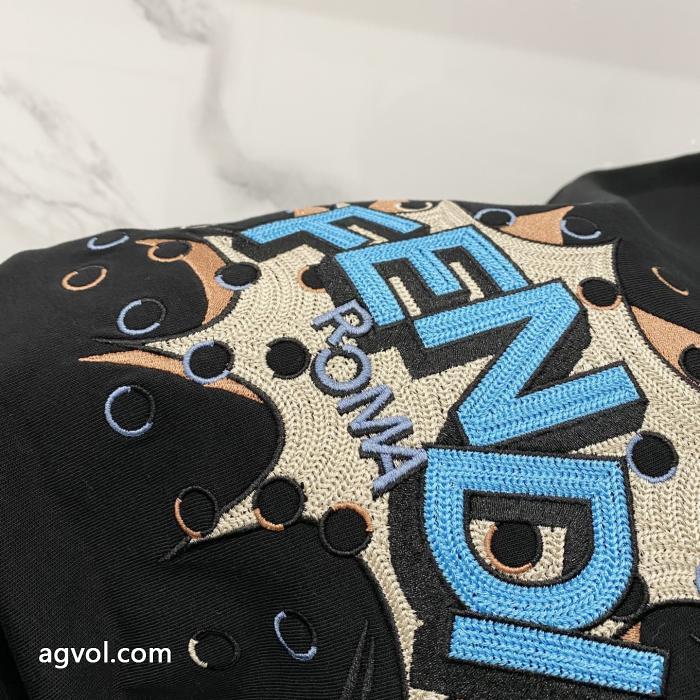 モデル着用 超激レア人気新作 格安新品コピー ブランド 優良TシャツFENDI_0_0