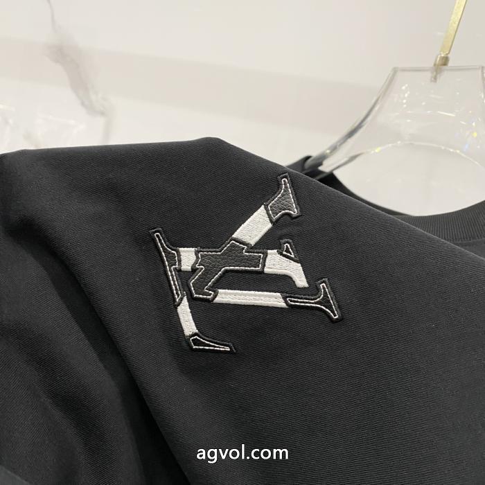 LOUIS VUITTON新商品特価 HipHop 品良くおしゃれなTシャツコピー 商品 ブランド_0_1