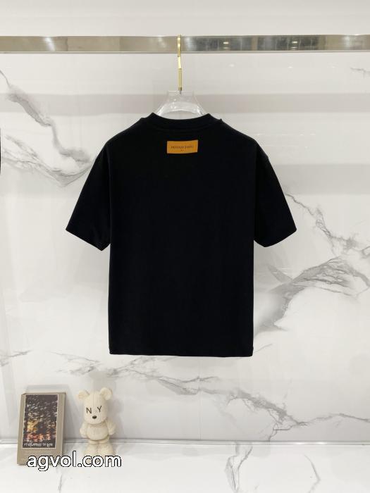 ルイ ヴィトン最高級品質の 限定デザイン 涼しげに演出Tシャツスーパー コピー 安心_0_2