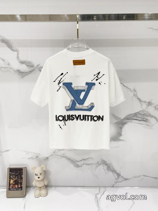 オトナの余裕 2026年秋冬コレクション  耐久性に優れLOUIS VUITTONTシャツスーパーコピー2026_0_2