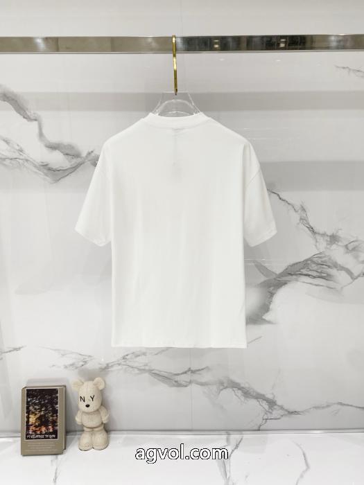 LOEWE魅力的な 韓国高級服 さわやかな印象Tシャツコピー 商品 通販_0_3