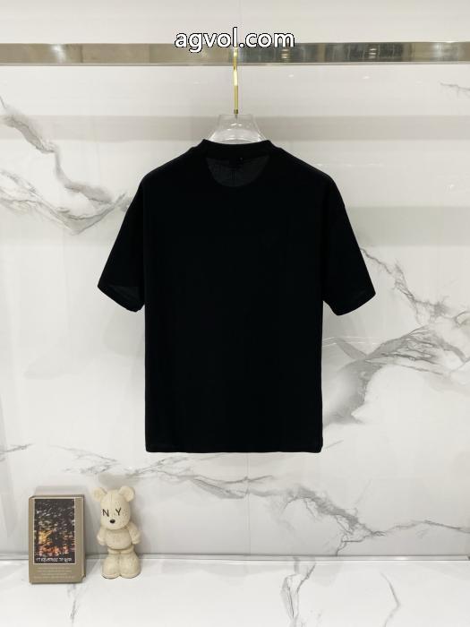 ロエベTシャツコピー ブランド 販売カラバリ豊富 爆買いお得 清潔感で洗練され_0_1