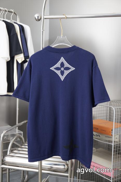 ファッショナブルなデザイン セールで格安 完売必至欲しいTシャツLOUIS VUITTONブランド 偽物_0_2
