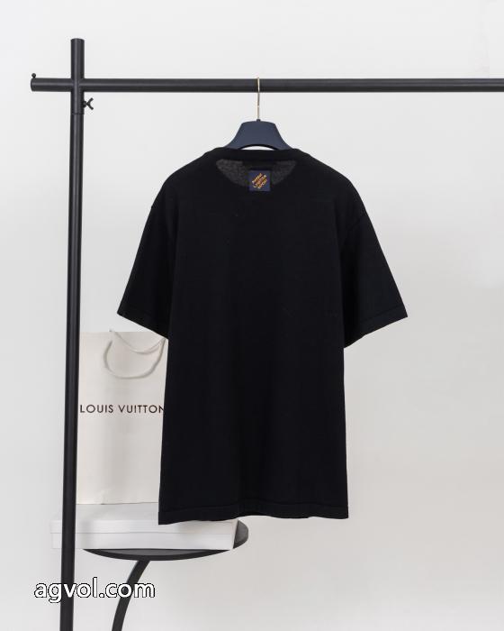 TシャツLOUIS VUITTON定番最新作 最新サイズで可愛い過ぎ 雑誌掲載ブランド 品 激安 通販_0_1