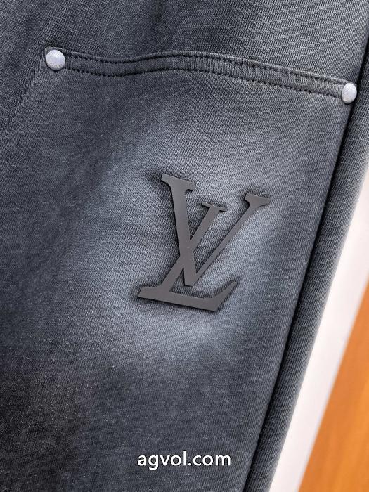 ブランド コピー 販売質感に満足 最強の定番コーデ 【人気ブログ掲載】  &nbsp;&nbsp;&nbsp;&nbsp;スラックスLOUIS VUITTON.._0_3