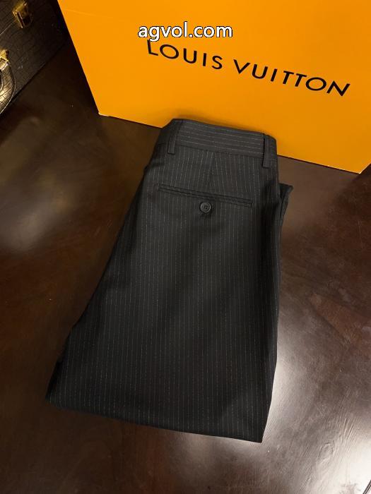 ファッションに役立つ 芸能人愛用 最高ランク 2026スーパーコピースーツLOUIS VUITTON.._0_4