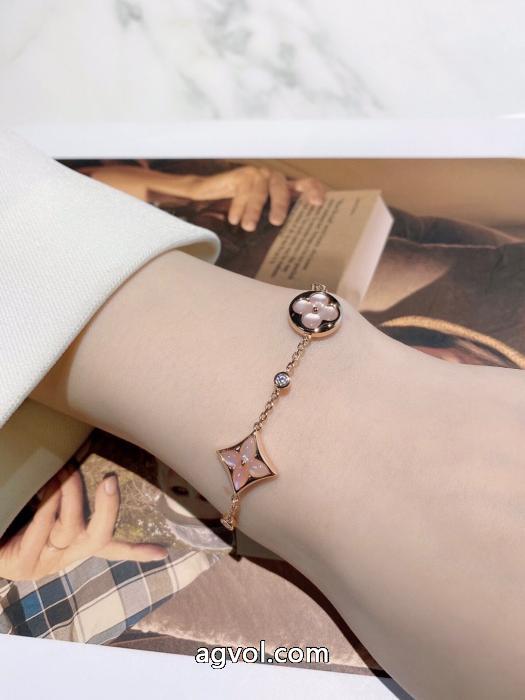 &nbsp;&nbsp;&nbsp;&nbsp;アクセサリーブランド フェイク無性に欲しい 秋冬トレンド 新作日本未入荷LOUIS VUITTON.._1_4
