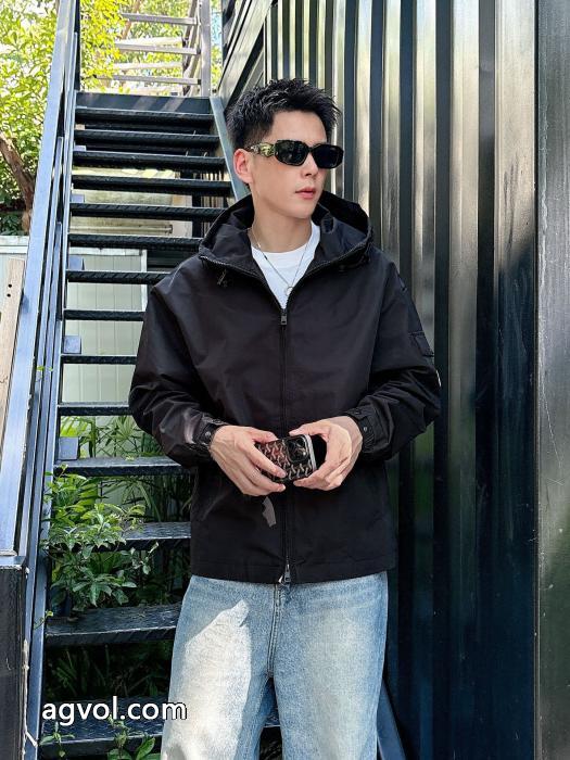 早い者勝ち 優しい色味がかわいい 絶対欲しい ジャケットブランド 激安 MONCLER_0_2