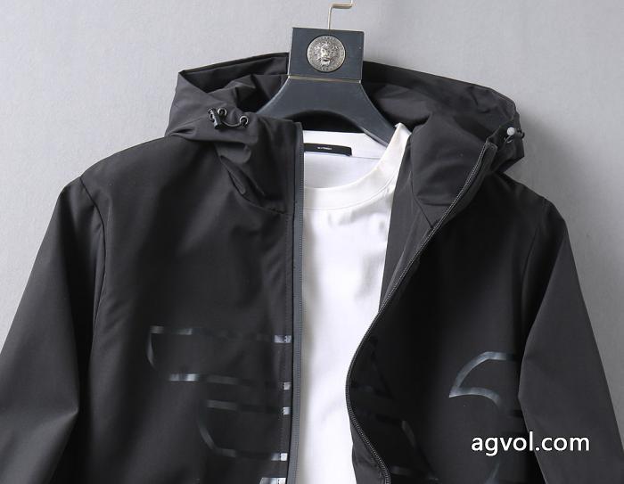 ARMANIコートブランド スーパー コピー 店舗国内即納関税なし 洗練された佇まい 注目美品._0_3
