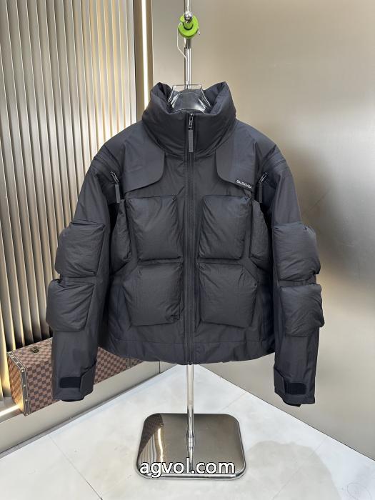 &nbsp;&nbsp;&nbsp;&nbsp;ダウンジャケット細身効果抜群！：只限用于女人的衣服 送料無料限定価格 世界で誰もが憧れるブランドブランド アクセサリー 激安バレンシアガ._0_0