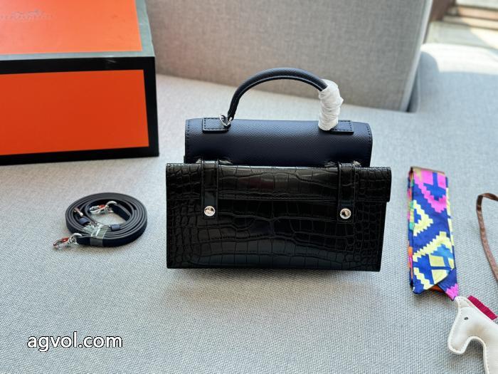 ブランド コピー 激安HERMES再入荷！ 旅行にも最適 完売必至バッグ_0_1