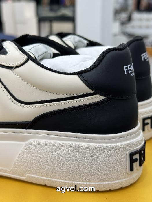限定コレクション 2026-2026秋冬のファッション 今買い◎得&nbsp;&nbsp;&nbsp;&nbsp;スニーカーFENDIブランド コピー 品._0_5