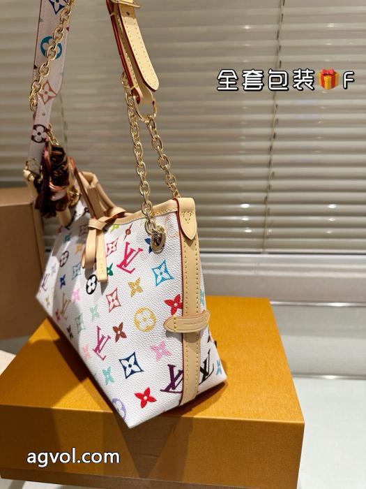 スーパー コピー 品バッグLOUIS VUITTON大人っぽい印象が素敵 入手困難 高級感の漂う逸品_0_5