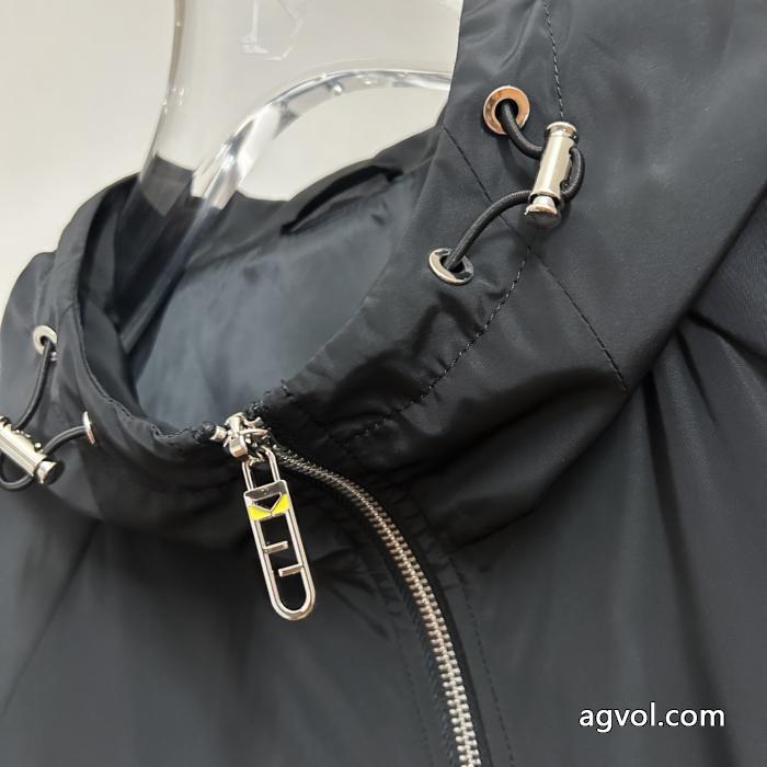 永遠の定番人気 待望の再販売 入荷予定コートブランドコピーフェンディ._0_4