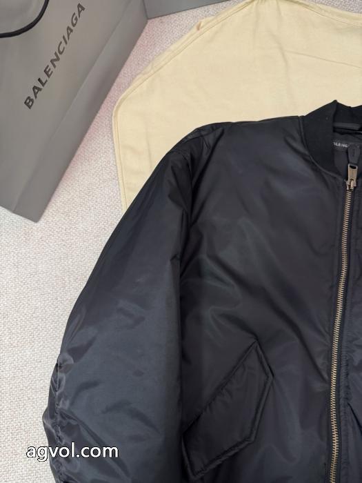 スーパー ブランド コピー&nbsp;&nbsp;&nbsp;&nbsp;ダウンジャケット人気の商品 大人カジュアルな 優秀なアイテムbalenciaga._0_4