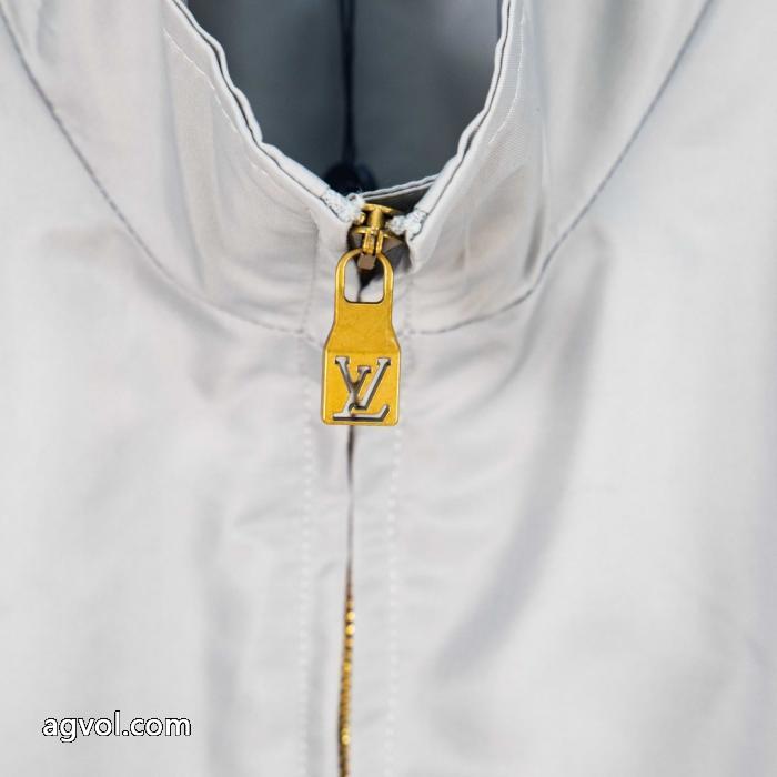 ブランド スーパー コピー 店舗安心と信頼のお取引 品薄お早めに 新着入荷ジャケットLOUIS VUITTON_0_1