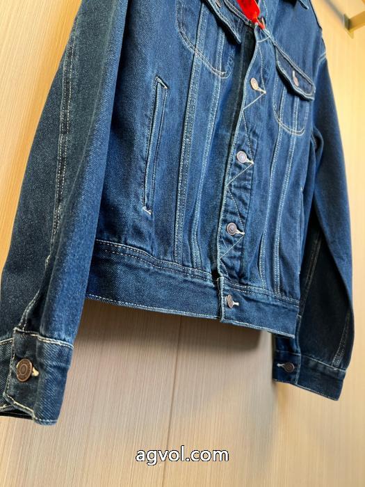 トレンド新作 品良くおしゃれ  大人のセンスを感じさせる デニムの服ブランド スーパー コピー 優良店セリーヌ._0_1