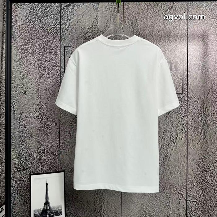 在庫品 サラサラの着心地 今年らしい着こなし半袖Tシャツスーパー コピー 販売VERSACE_0_0
