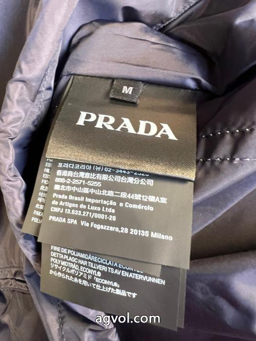 コート偽 ブランド 購入プラダ海外セレブが注目アイテム 人気デザインで欲しい 新作入荷品質保証._0_2