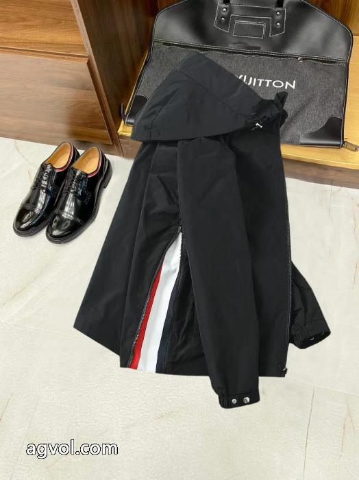 毎年定番 完売間近超人気 大人の品漂うMONCLERジャケットブランド コピー 専門店_0_1