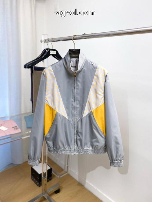 コピー ブランド 販売LOUIS VUITTON新作可愛い花柄  格好良い 肌触り最高ジャケット_0_0